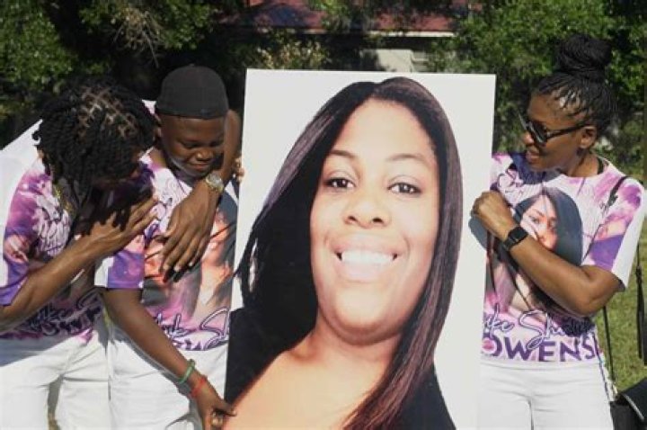 Ajike Shantrell Owens GoFundMe: Fundraiser raises over $42,000 for mother of four who was shot by racist neighbor