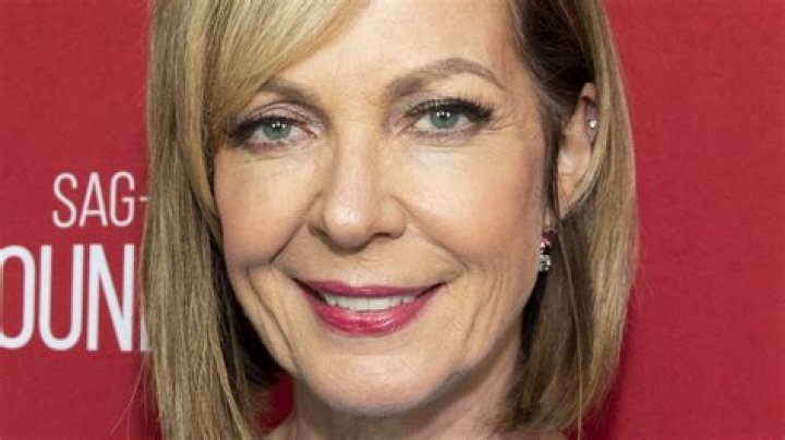 Allison Janney Net Worth