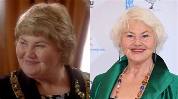 Annette Badland Young, Weight Loss, Face, Movies and TV Shows, Height, Family