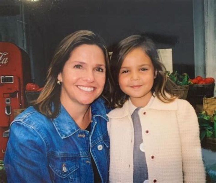 Bailee Madison – Biography, Family, Boyfriend, Net Worth, Measurements & Facts about Bailee Madison