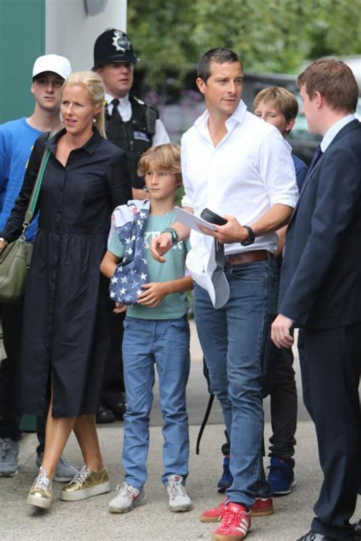 Bear Grylls Net Worth, Age, Bio, Clothing, and Kids