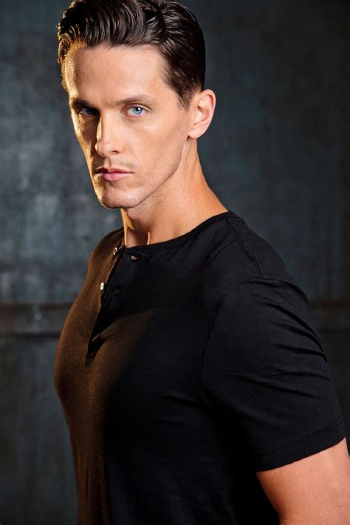 Brian Hanford , Age, Wiki, Biography, , Height, Wife, Net Worth