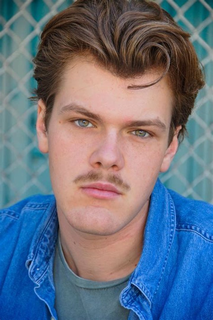 Britton Sear Age, Wiki, Biography, Height, Instagram, Girlfriend, Net Worth