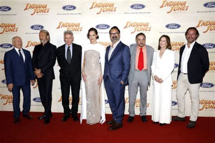 Elen Rhys Height, Weight, Net Worth, Age, Birthday, Wikipedia, Who, Instagram, Biography