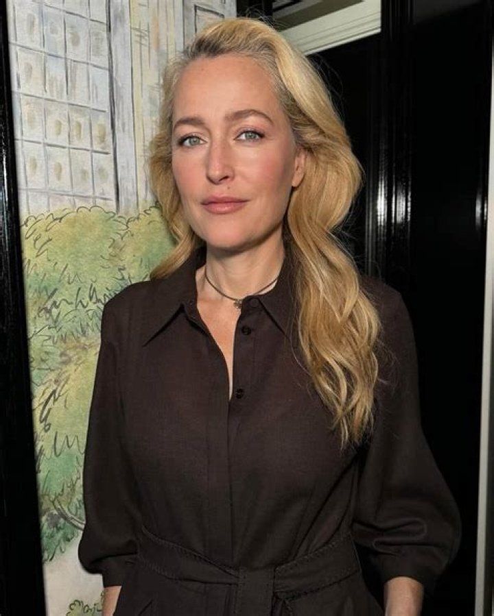 Gillian Anderson Biography, Wiki, Husband, Height, Net Worth, Weight, Husband and Children
