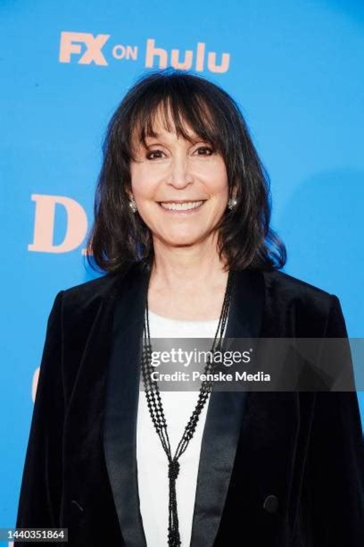 Gina Hecht Net Worth