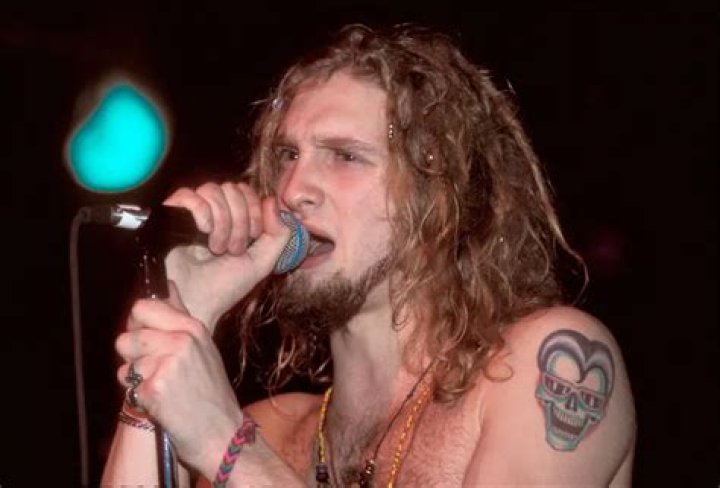 How Much Money Does Layne Staley Make? Latest Layne Staley Net Worth Income Salary
