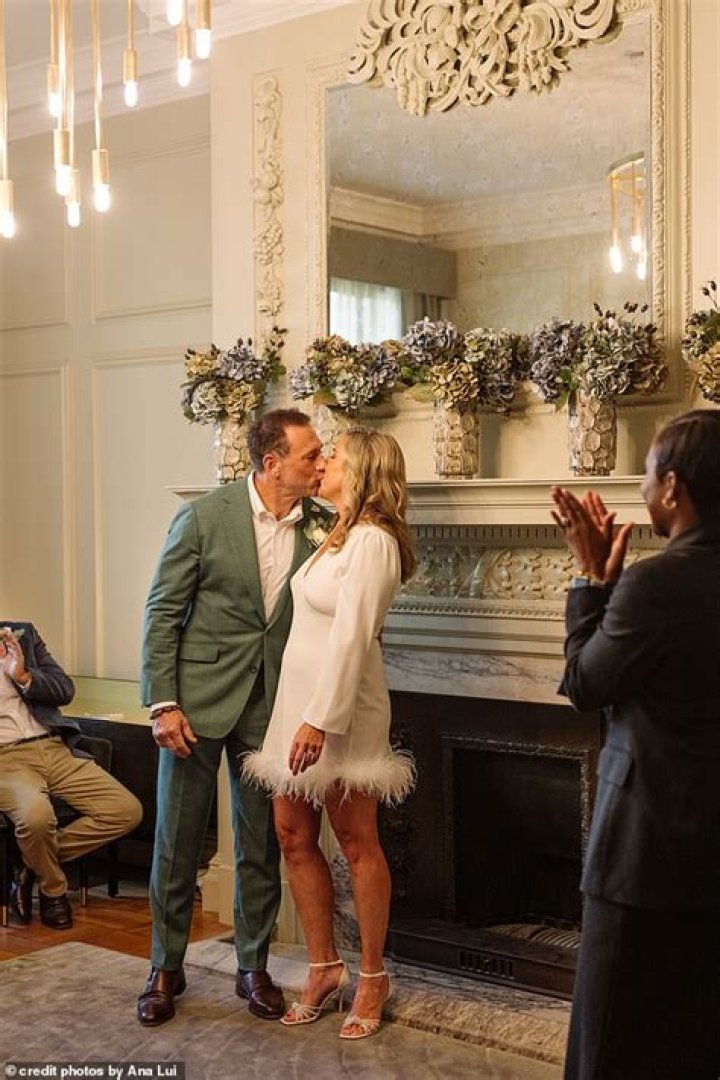 Inside Jules Hawkins And Presenter Jason Fox Relationship and Dating History: Find His Girlfriend and Ex Wife Lucy Culkin Details