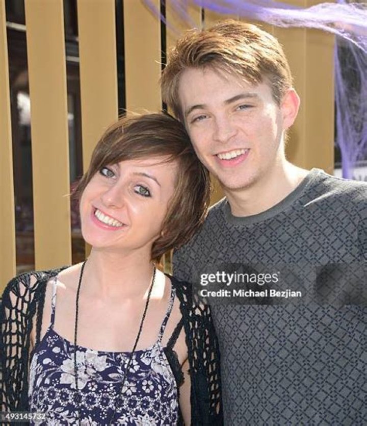 
Is Nick Peine Girlfriend Allisyn Snyder? Age Family And Net Worth 
