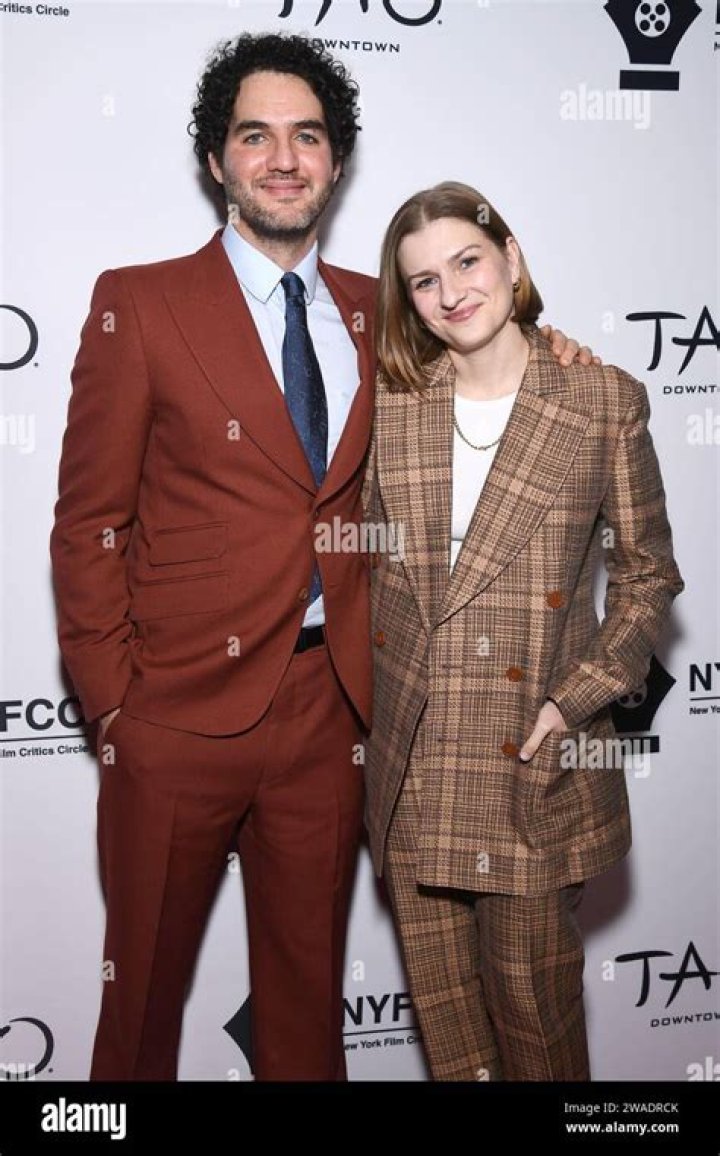 Josh Safdie Wife, Married, Age, Wiki, Biography , Siblings, Net Worth