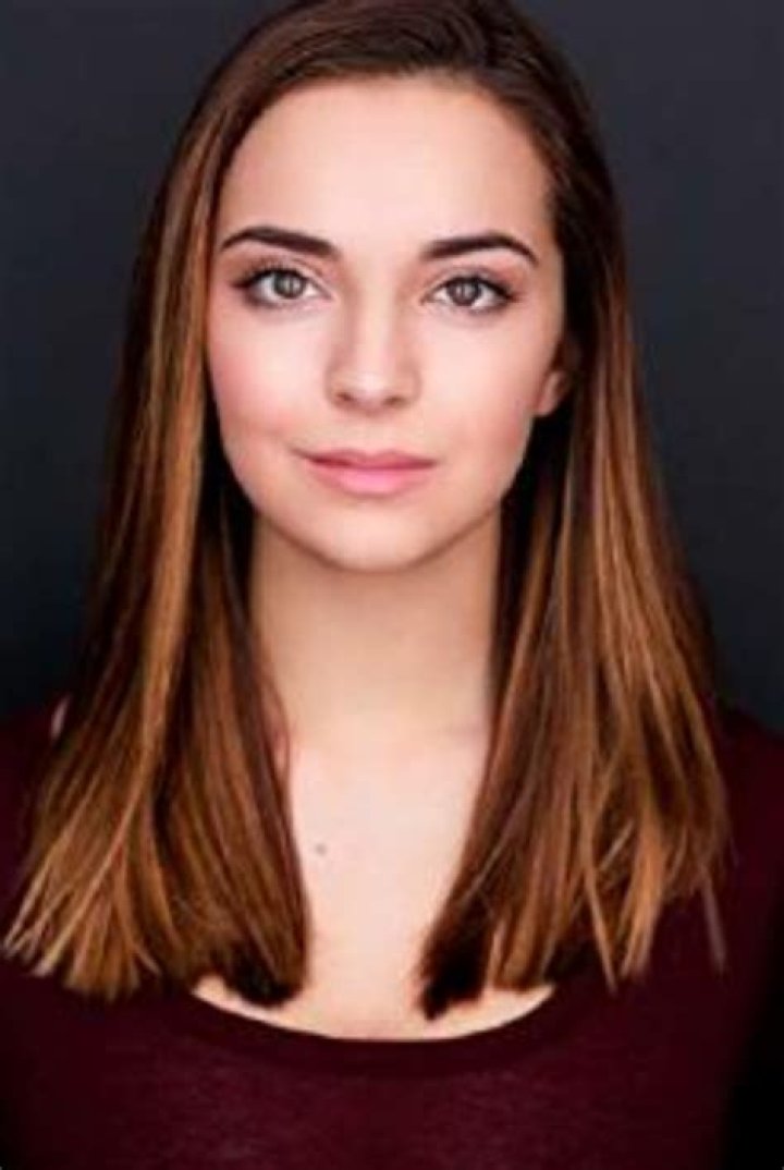 Lauren Laschuk Net Worth