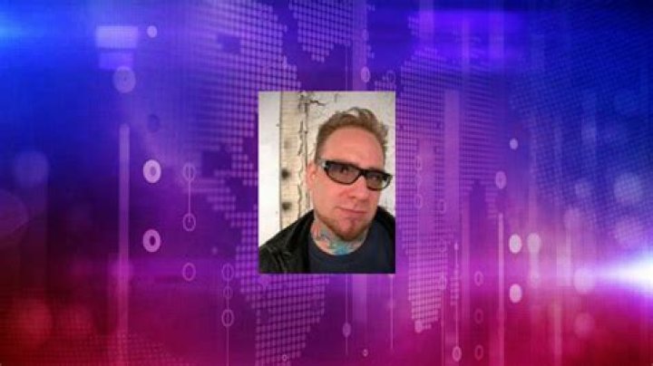 Lee Mroszak Net Worth