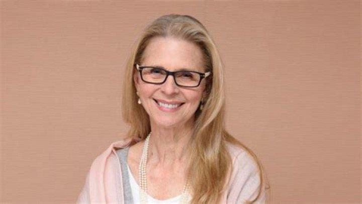 Lindsay Wagner Net Worth, Income, Salary, Earnings, Biography
