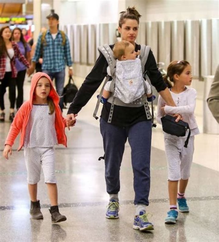 Molly June Benioff Bio, Wiki, Age, Height, Husband, Father, Mother, Siblings and Net Worth