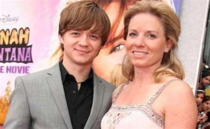 Noah Earles Bio, Wiki, Age, Height, Parents, Siblings, Boyfriend, and Net Worth.