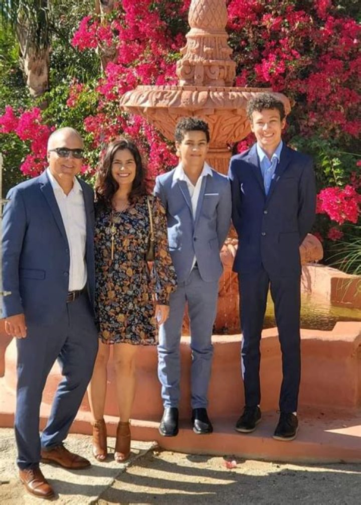 Paola Alberdi Husband Hector Sosa and Family Life