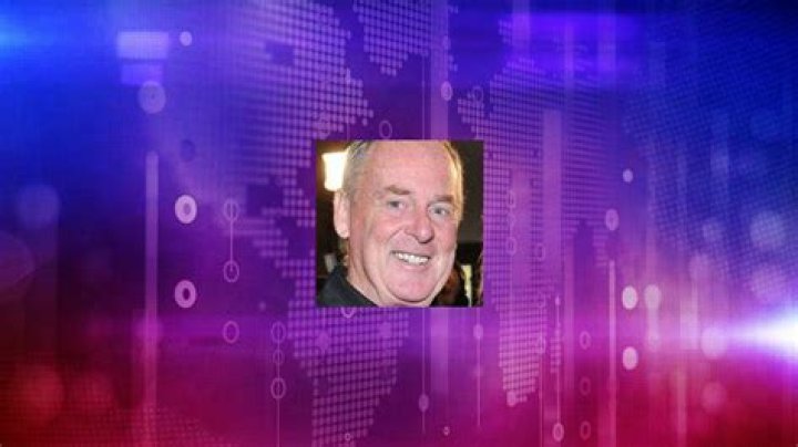 Peter MacNeill Net Worth