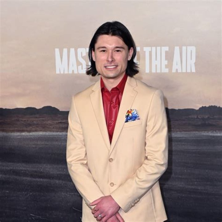 Phillip Lewitski Height, Net Worth, Age, Who, Girlfriend, Biography, Wiki