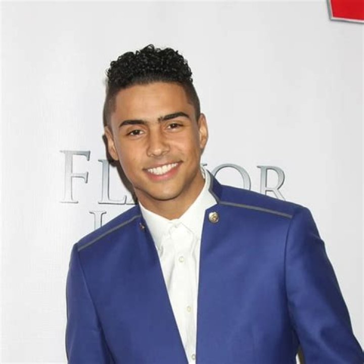 Quincy Brown Bio, Wiki, Age, Height, Dad, Mother, Girlfriend, Movies, Net Worth