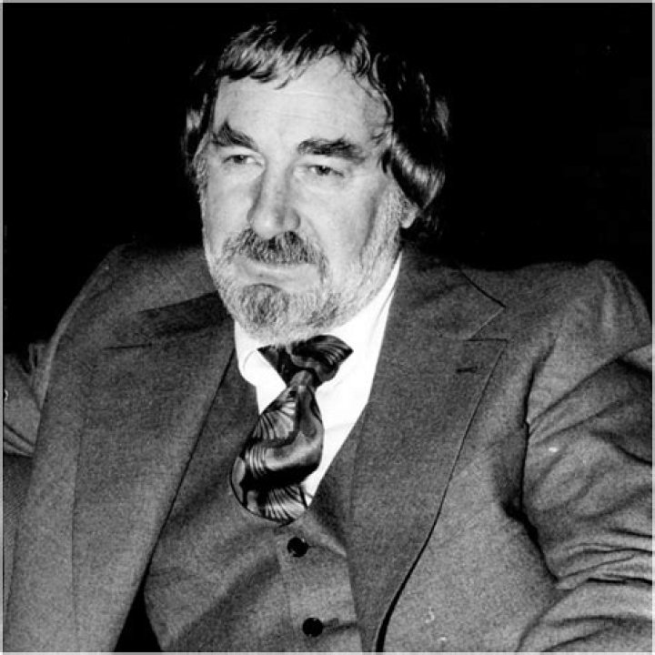 Reb Moorehead Net Worth