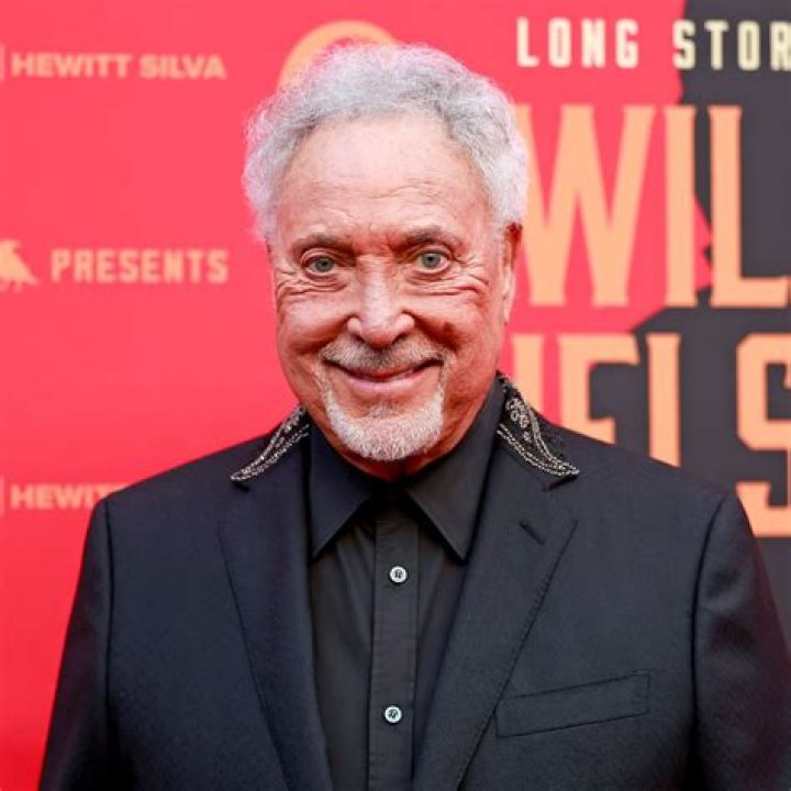 Tom Jones Age ? Net Worth, Age, and More Revealed - SarkariResult